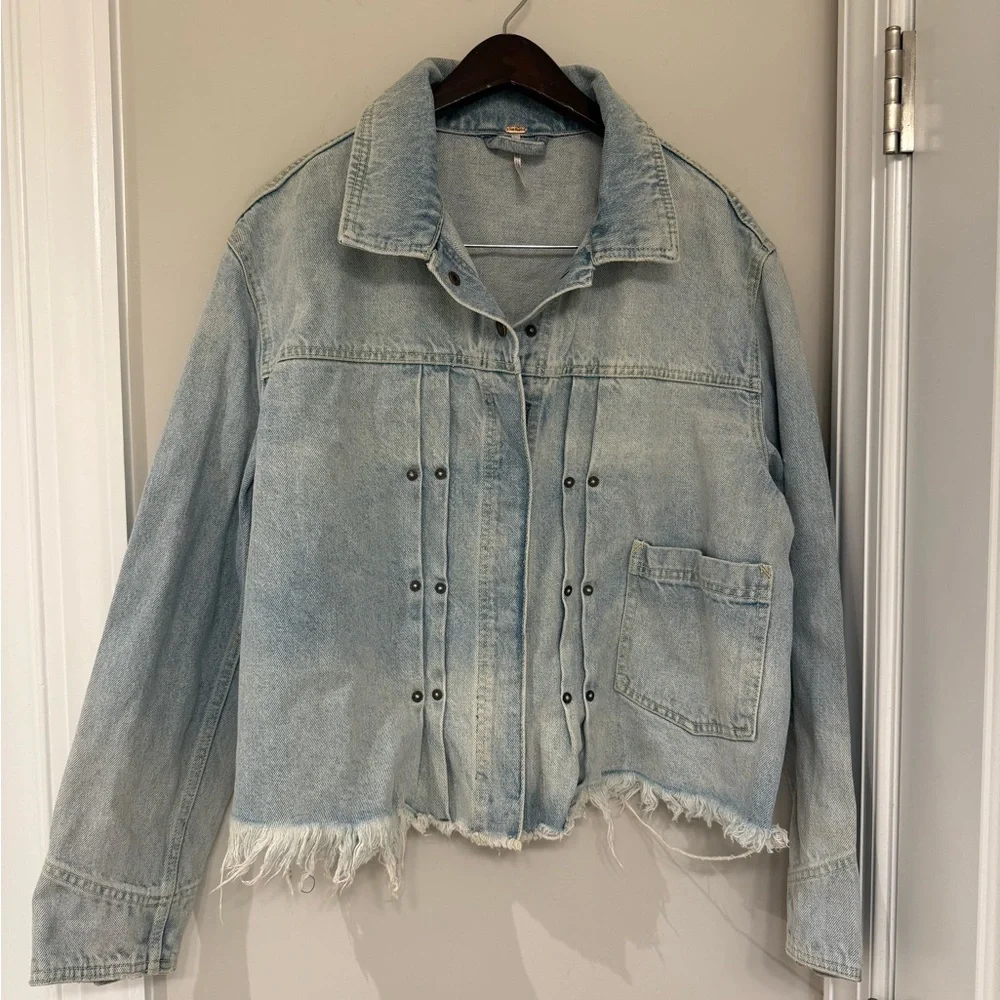 Free People Light Blue Denim Jacket with Pink Accent size large - Picture 3 of 6
